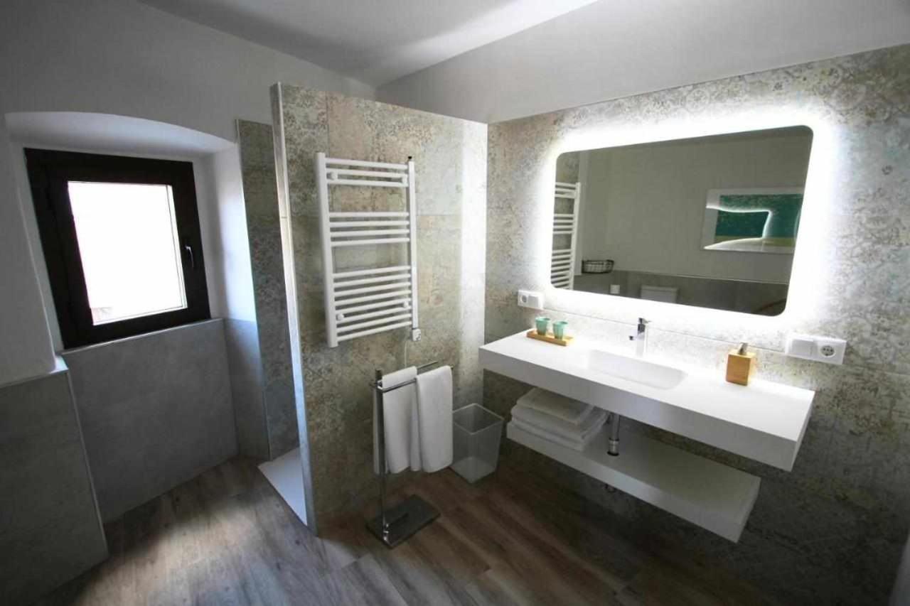 Torre Del Postigo By Kubik Apartman Caces Kültér fotó