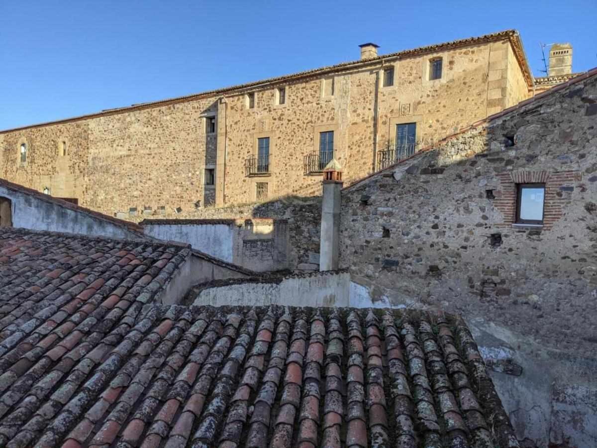 Torre Del Postigo By Kubik Apartman Caces Kültér fotó